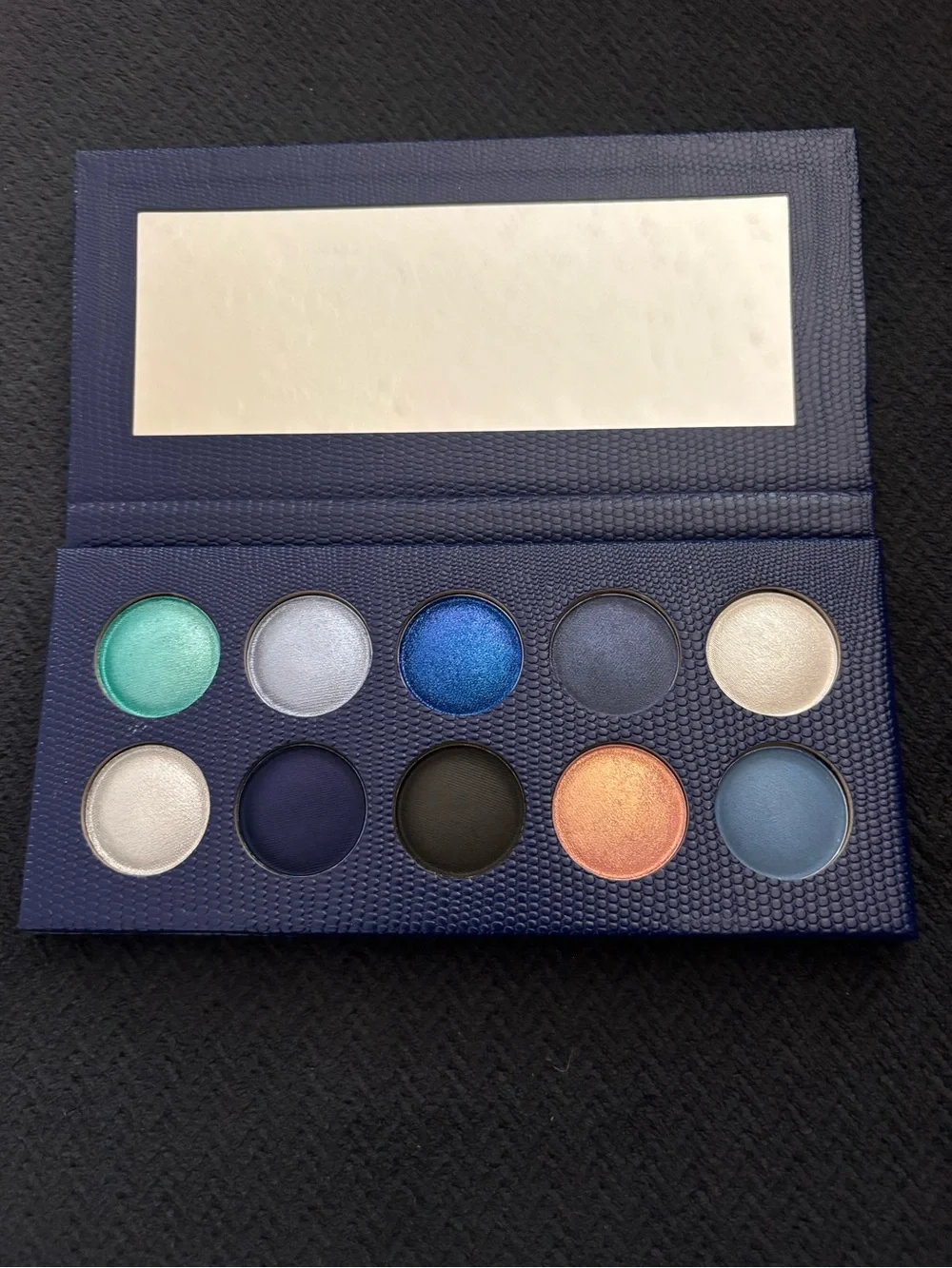 Revolution PRO Smoke & Mirrors Colour Focus Palette  1.5 g